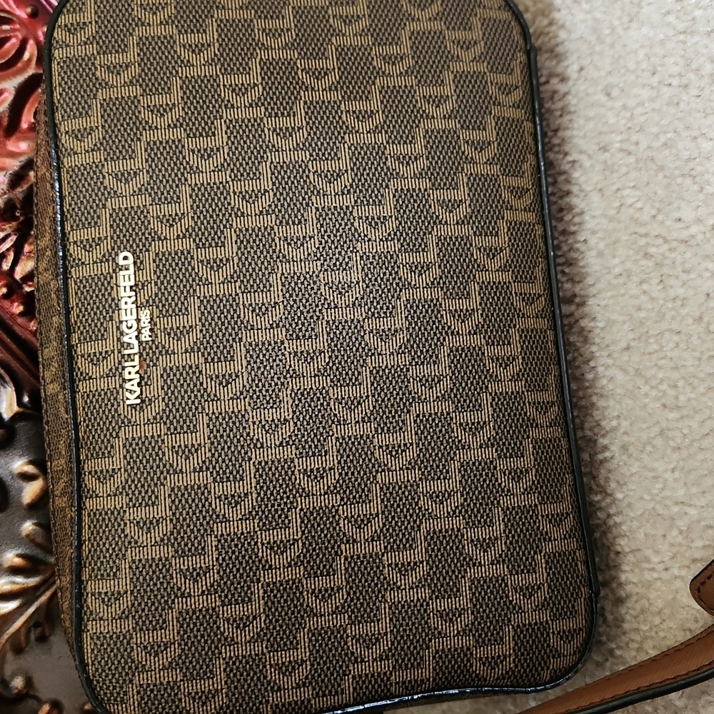 Karl Lagerfeld Crossbody